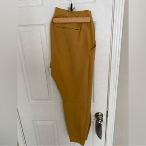 Lululemon Athletica City Sweat Jogger. Size XL. GOLD BUFF. RARE COLOR